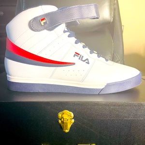 Men’s Fila retro sneakers